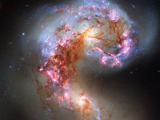 Perechea de galaxii Arp 244